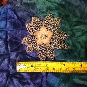 VINTAGE EMMONS SILVER FLOWER BROOCH